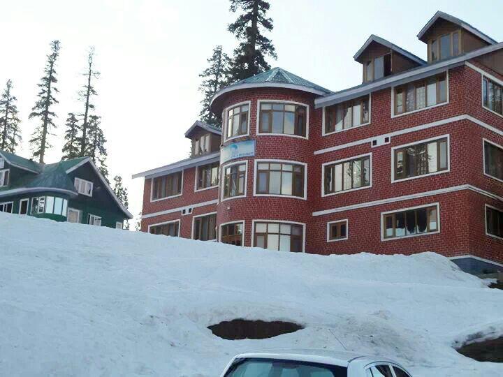 Fluorescence Hotel And Restaurant Gulmarg Ngoại thất bức ảnh